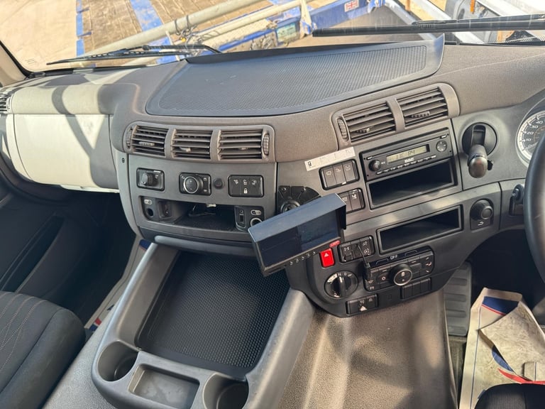 2020 DAF CF 340 6X2 BOX 