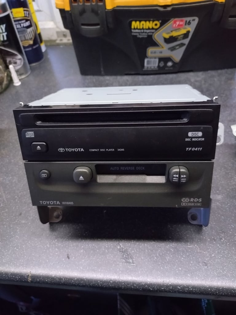 image for *** FOR SALE *** Genuine Toyota tape deck and cd player. 