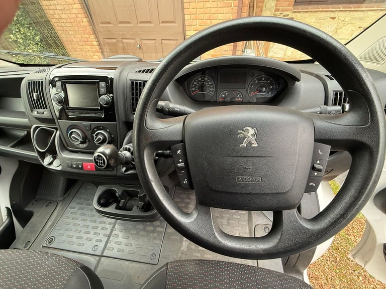Peugeot Boxer 2016 2.0 BlueHDI Professional 335 L3 H2.