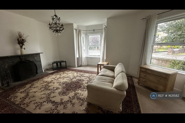 4 bedroom house in Sheffield Road, Hyde, SK14 (4 bed) (#1631582)