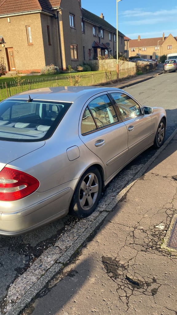 Mercedes-Benz, E CLASS, Saloon, 2005, Semi-Auto, 2148 (cc), 4 doors