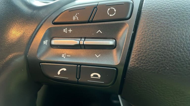 2020 70 HYUNDAI KONA 1.0 T-GDI PLAY SUV 5DR PETROL MANUAL EURO 6 (S/S) (120 PS)