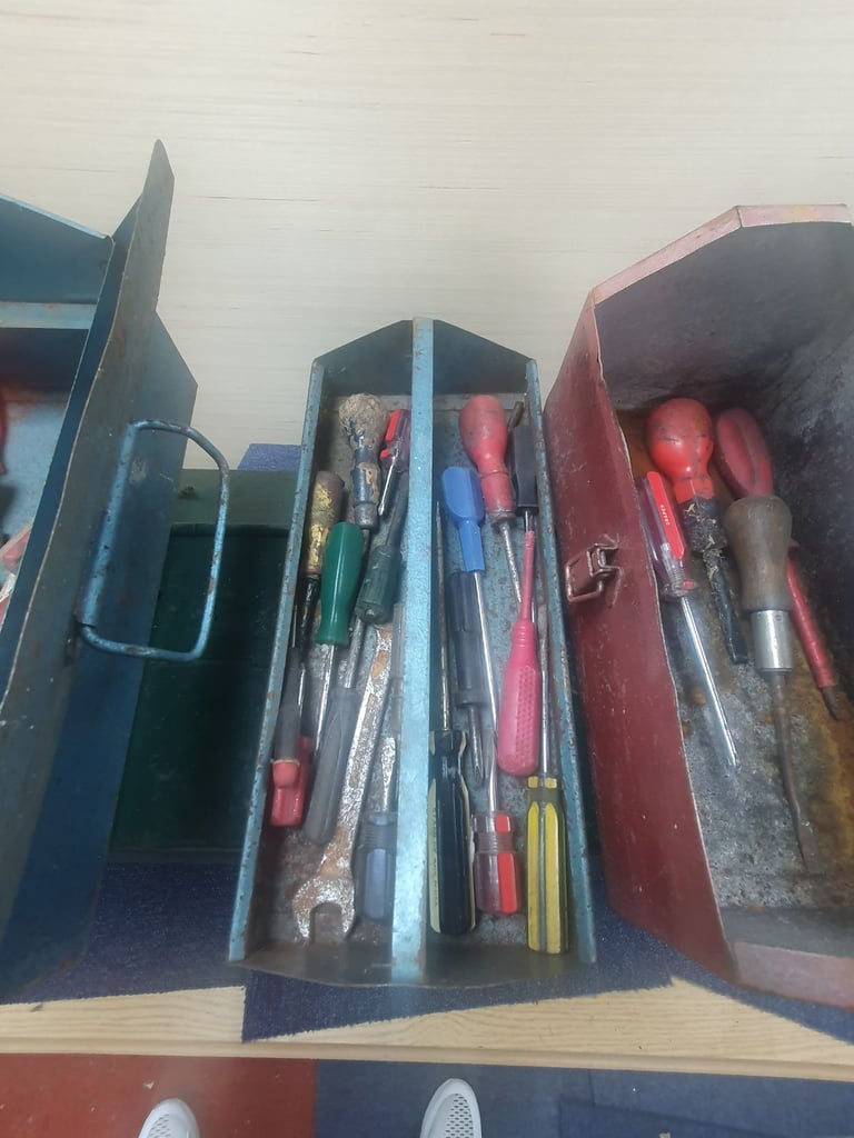 3x tool boxs