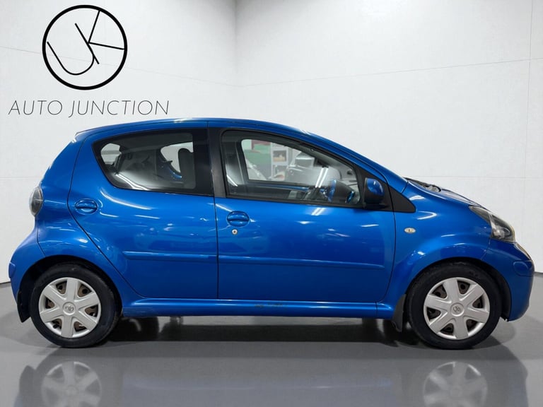2010 Toyota AYGO 1.0 VVT-i Blue 5dr MMT HATCHBACK Petrol Automatic