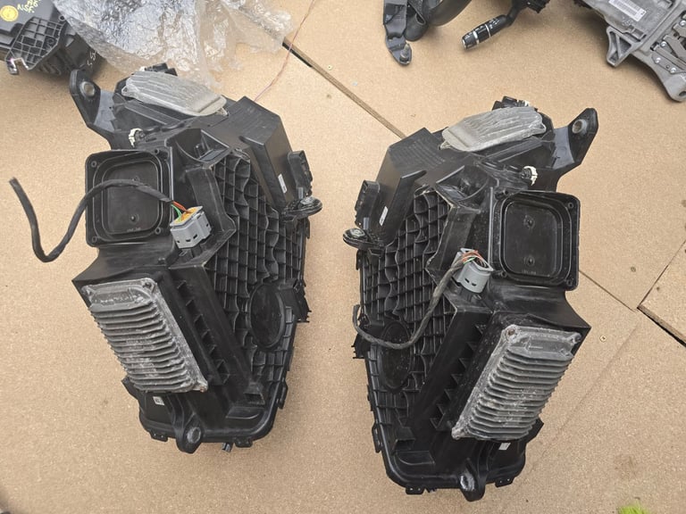 MERCEDES GLC SINGLE HEADLIGHT HEADLAMP XENON LED A2539065401 Breaking Part