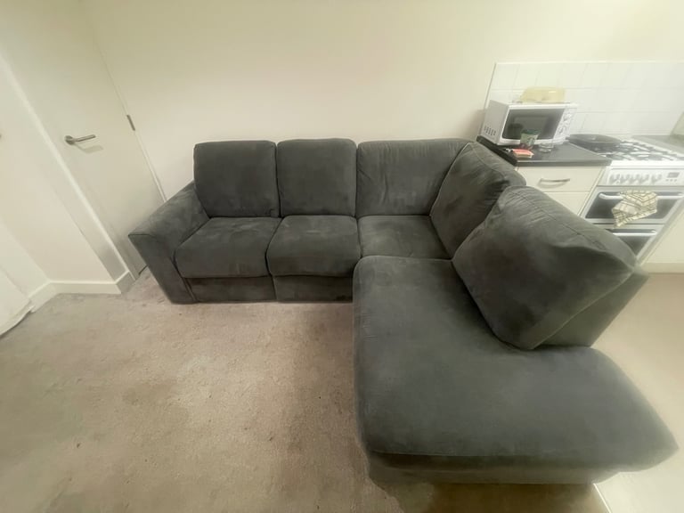 DFS Orka Right Hand Facing Arm Open End Manual Recliner Corner Sofa