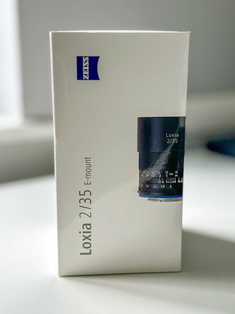 Zeiss Loxia 2/35 lens boxed