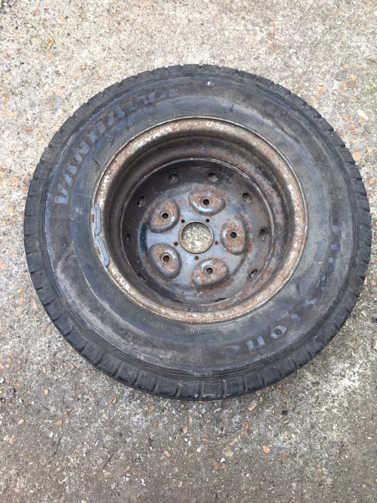 Wheel tyre 