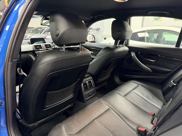 2018 BMW 3 Series 330e M Sport 4dr Step Auto SALOON PETROL/ELECTRIC Automatic