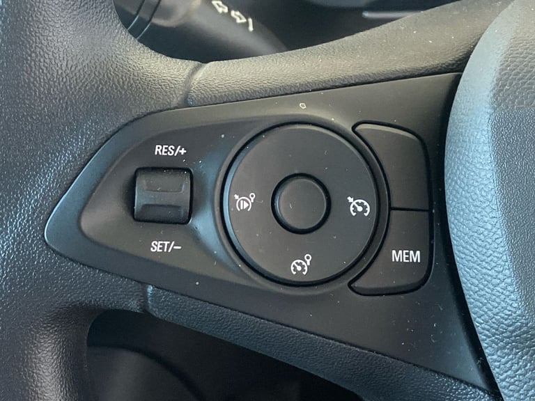 2024 Vauxhall Corsa 100kW Design 50kWh 5dr Auto Hatchback Electric Automatic