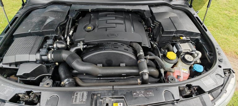 2015 LHD DISCOVERY 4, 3.0 TDV6 HSE, 7 SEATER. LEFT HAND DRIVE.