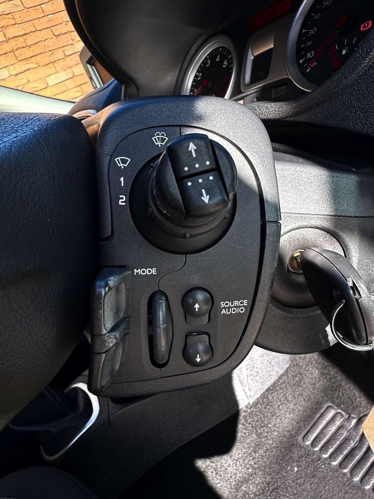 2010 Renault Clio 1.2 TCE I-Music 5dr HATCHBACK PETROL Manual
