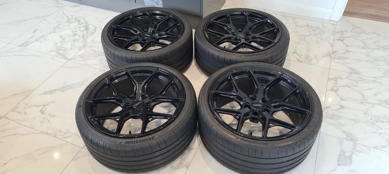 Black Vossen HF5 Wheels with tyres