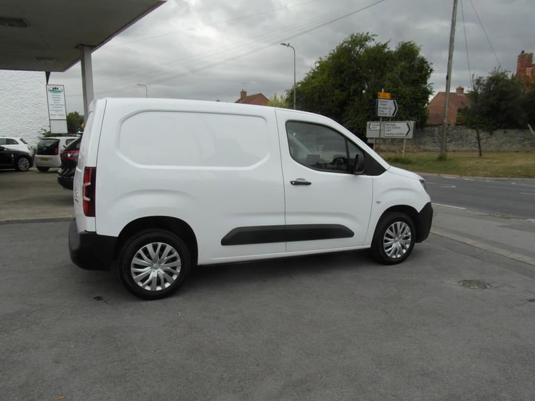 2021 Peugeot Partner 1.5 HDi  Pro  ( NO VAT ) Hdi SWB L1 Car Derived Van Diesel Manual