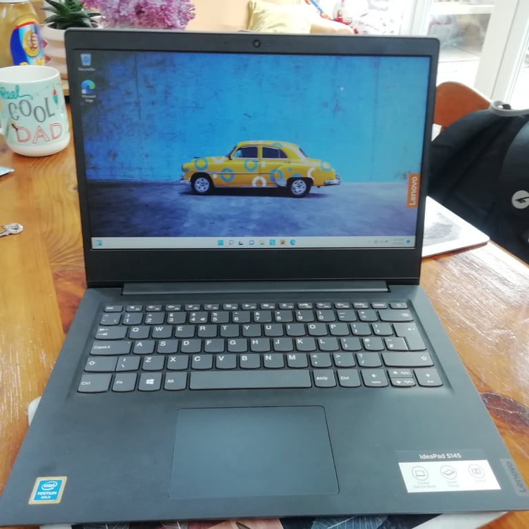 Lenovo ideapad s145 laptop. Windows 11 slim. Ssd. Pentium gold. 