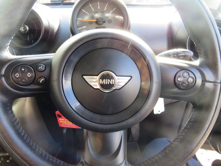 2015 MINI Countryman 1.6 Cooper 5dr Auto HATCHBACK PETROL Automatic