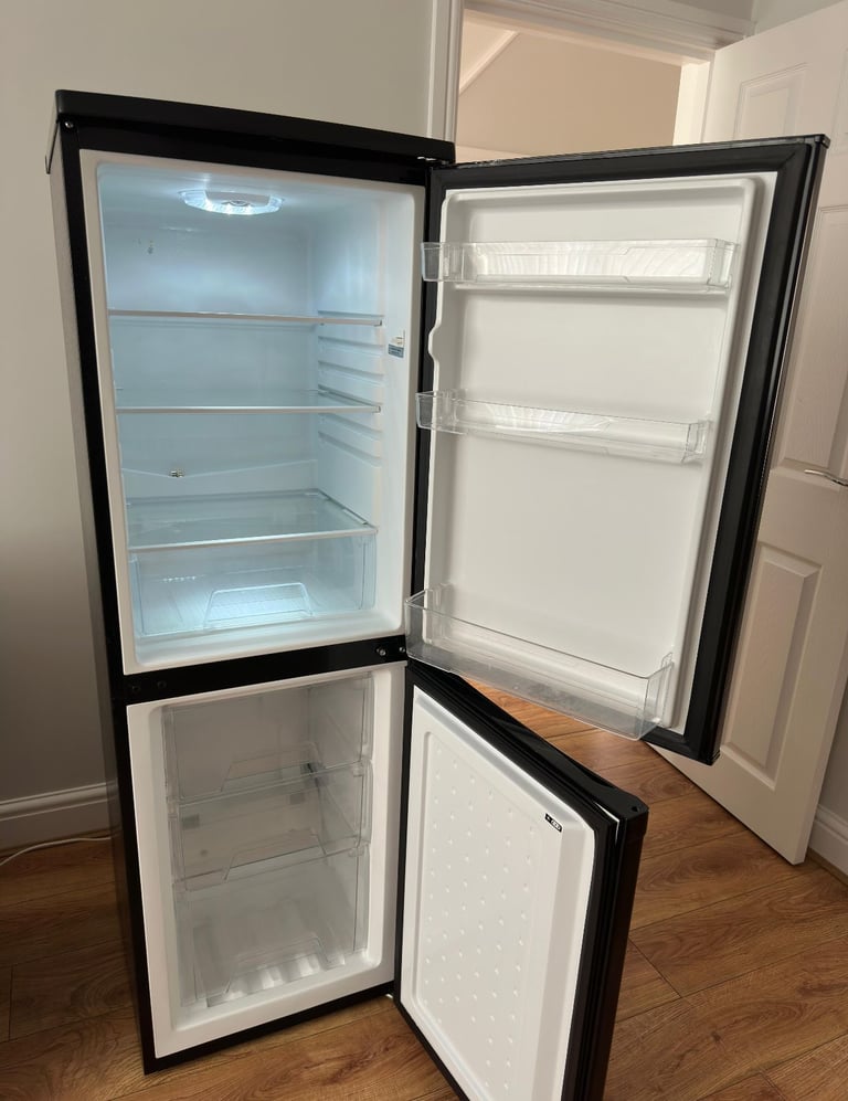 Bush Fridge Freezer Refrigerator Frost Free Black 2 Dorr Free Standing