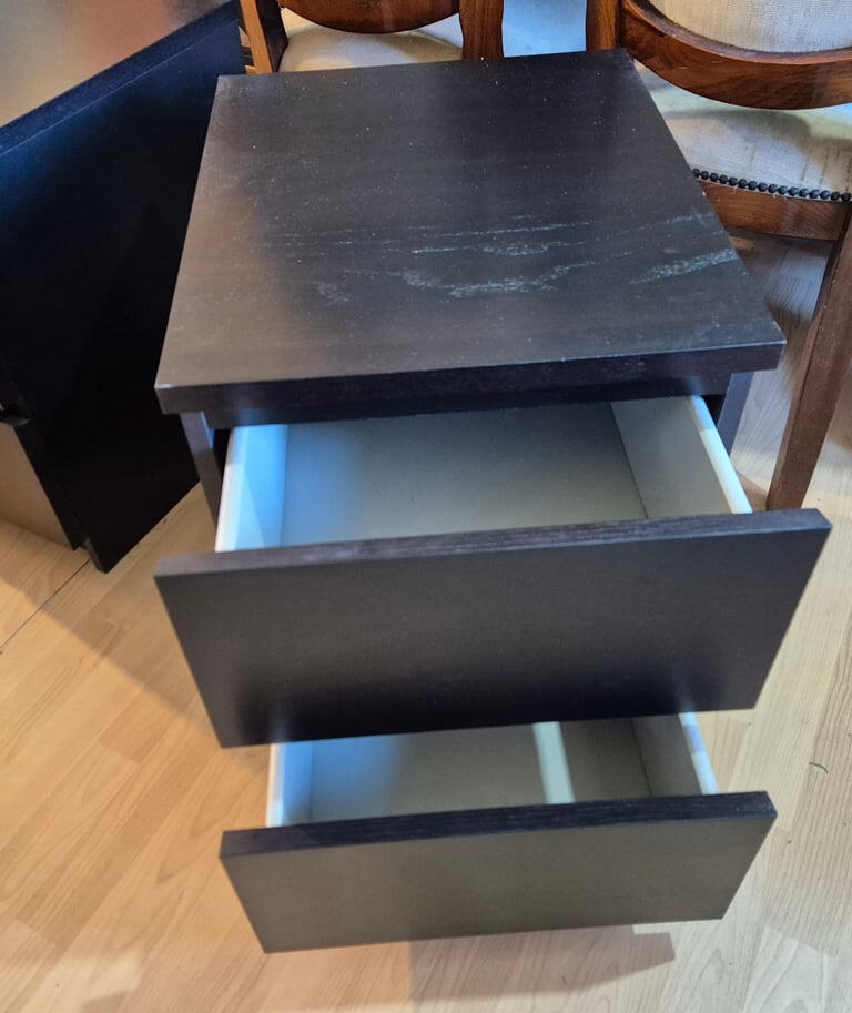 PAIR OF IKEA MALM CHEST OF DRAWERS 