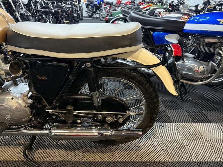 1964 Triumph T120 Bonneville 649cc, lovely useable classic, px welcome 