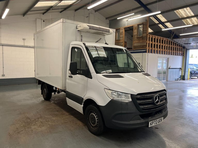 2022 Mercedes-Benz Sprinter 3.5t Progressive Chassis Cab CHASSIS CAB DIESEL Manual