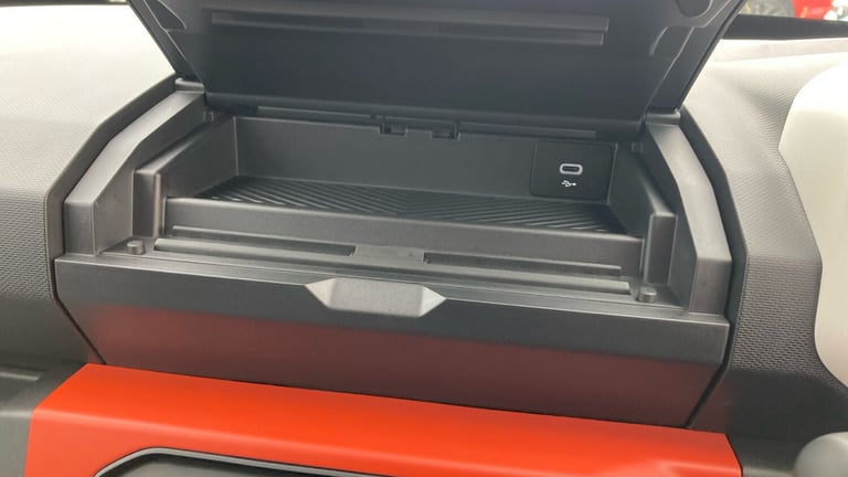 2025 Dacia Spring 27kWh Expression 65 48kW 5dr Auto Electric Hatchback Hatchback Electric Automatic