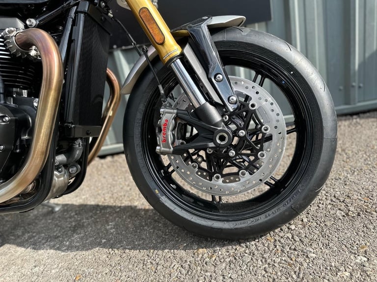 STUNNING BRAND NEW 2025MY TRIUMPH SPEED TWIN 1200 RS MOTORCYCLE 