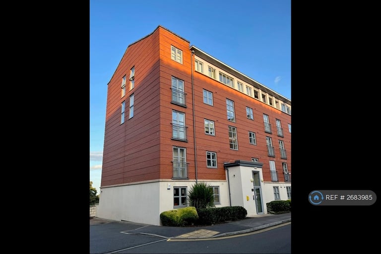 2 bedroom flat in Jenner House, Nottingham, NG3 (2 bed) (#2683985)