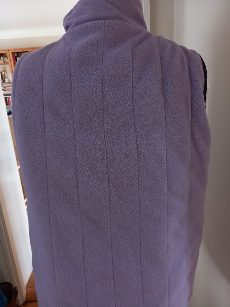 LADIES REVERSIBLE BODY WARMER SIZE (S) 12 - 14