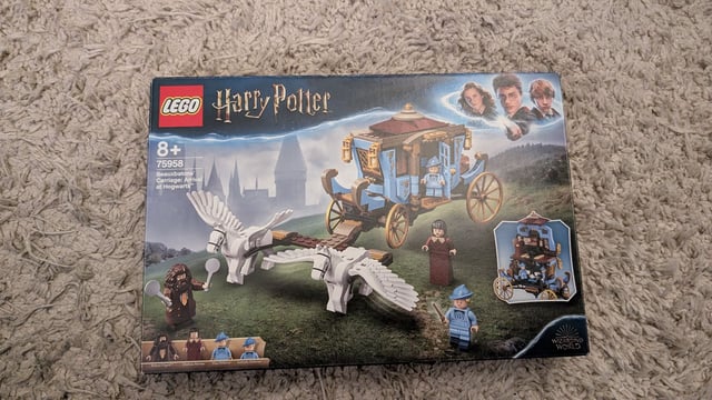 LEGO Harry Potter Beauxbatons' Carriage: Arrival at Hogwarts