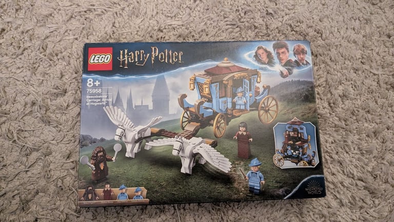 LEGO Harry Potter Beauxbatons' Carriage: Arrival at Hogwarts set (75958)
