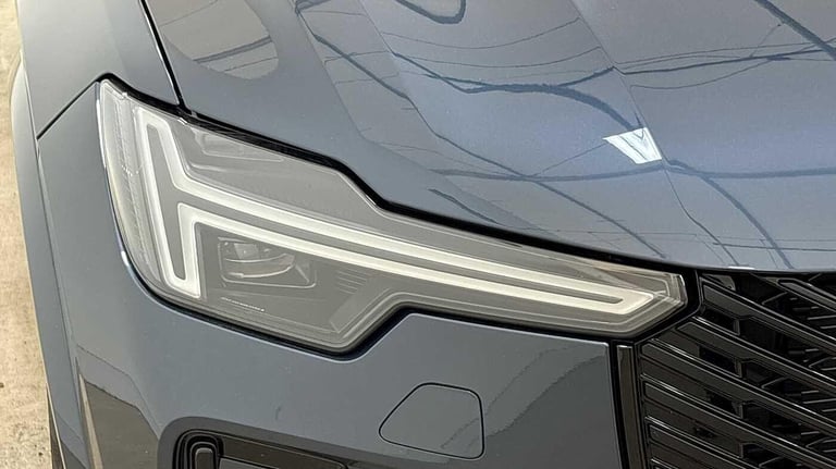 2025 Volvo XC90 Ultra, T8 AWD Plug-in hybrid, Electric/Petrol, Dark, 7 Seats ESTATE Petrol/Electr...