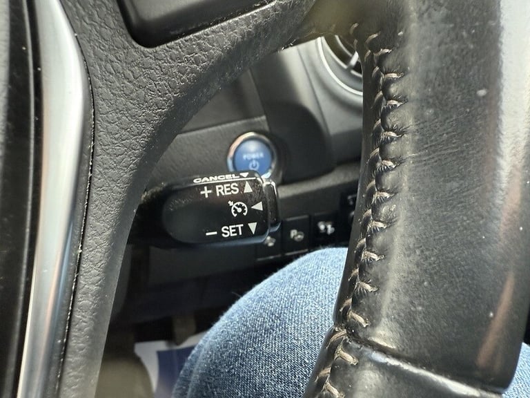 2018 Toyota Auris 1.8 Hybrid Design TSS 5dr CVT [Nav] HATCHBACK PETROL/ELECTRIC Automatic