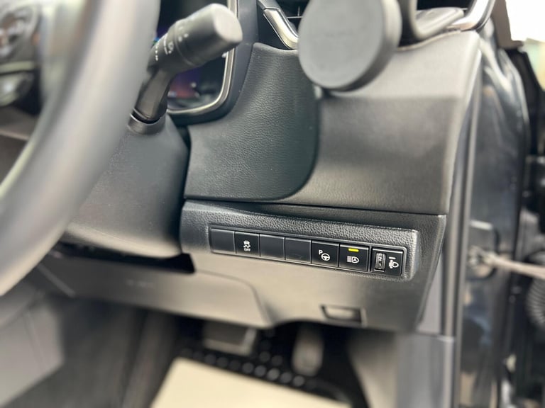 2019 Toyota Corolla 1.8 VVT-h Icon Tech Touring Sports CVT Euro 6 (s/s) 5dr ESTATE Petrol/Electri...