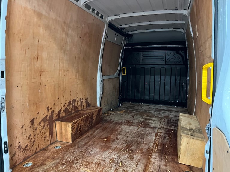 2023 Iveco Daily 35S14 3520WB 2.3 HPI DIESEL 136PS MWB MEDIUM HIGH ROOF VAN (EURO 6) PANEL VAN Di...