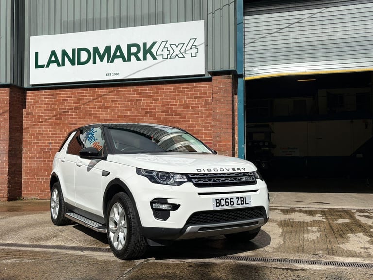 image for 2017 Land Rover Discovery Sport 2.0 TD4 HSE Auto 4WD Euro 6 (s/s) 5dr ESTATE Diesel Automatic