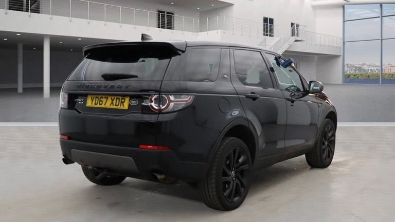 2017 Land Rover Discovery Sport 2.0 TD4 HSE Black SUV 5dr Diesel Auto 4WD Euro 6 (s/s) (180 ps) E...