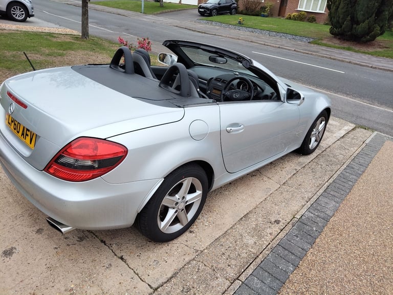 Mercedes-Benz, SLK, Convertible, 2010, Semi-Auto, 1796 (cc), 2 doors