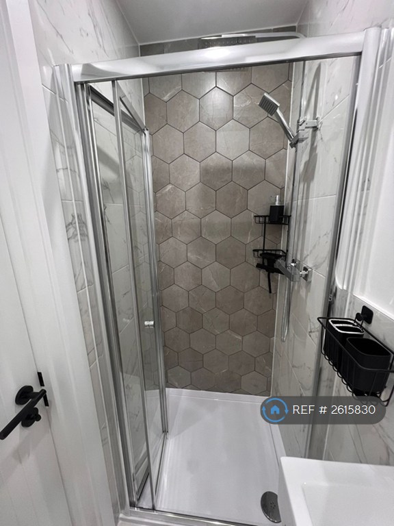 Studio flat in Luton, Luton, LU4 (#2615830)