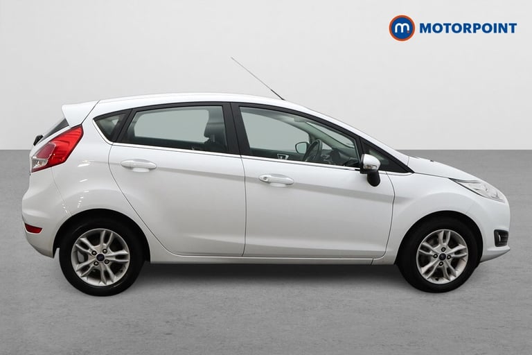 2015 Ford Fiesta 1.25 82 Zetec 5dr HATCHBACK PETROL Manual