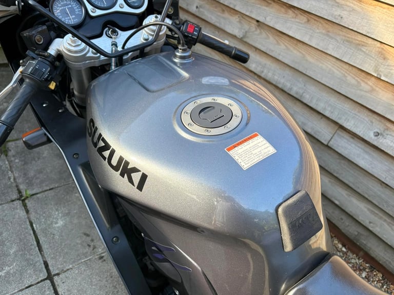 1993 / K Suzuki GSXR110 WP £3500 Black/Grey 16890 miles.