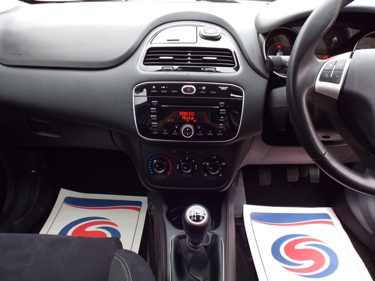 2014 Fiat Punto 1.2 Easy Euro 6 5dr HATCHBACK Petrol Manual