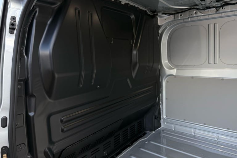 2025 Volkswagen Transporter 160kW 65kWh Commerce Pro Van Auto Van Automatic