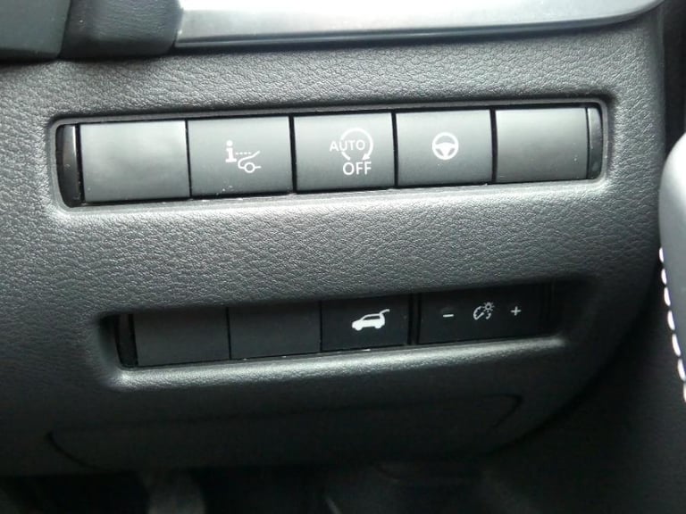 2022 Nissan Qashqai 1.3 DiG-T MH 158 Tekna 5dr Xtronic HATCHBACK PETROL Automatic