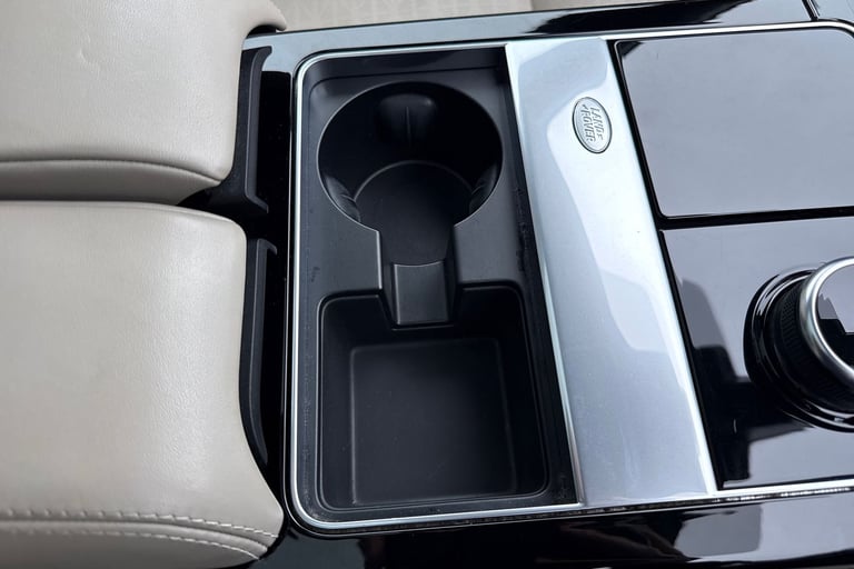 2019 Land Rover Range Rover Velar 2.0 D240 R-Dynamic HSE Auto 4WD Euro 6 (s/s) 5dr SUV DIESEL Aut...