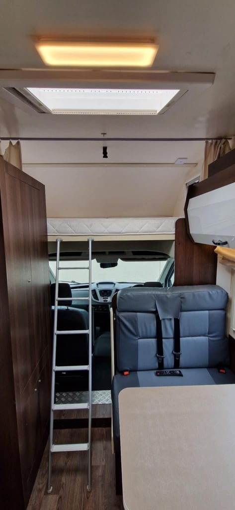 2018 FORD 2.0 ROLLER TEAM ZEFIRO 675 MOTORHOME 6 BERTH 6 BELT 3500kg 13K MILES