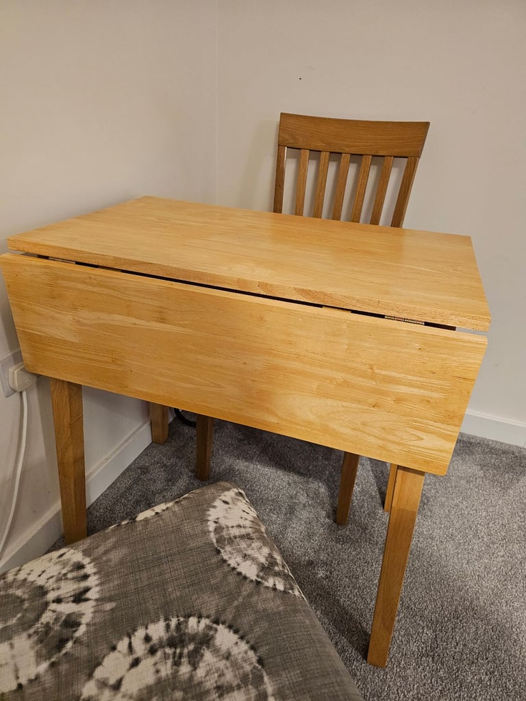 Beech solid wood compact dining table