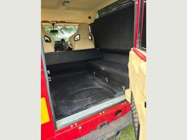 2015 Land Rover Defender XS Hard Top TDCi [2.2] PANEL VAN DIESEL Manual