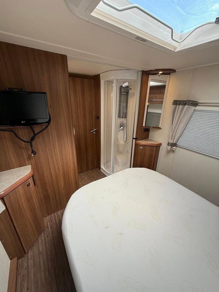 2015 BUCCANEER CARAVEL - 4 BERTH CARAVAN 