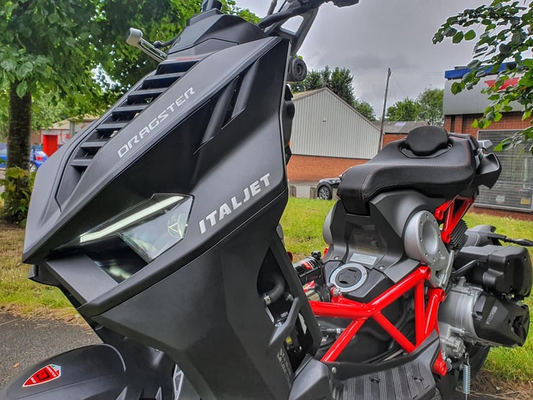 NEW 2025 Italjet Dragster 125cc Urban Sport Scooter
