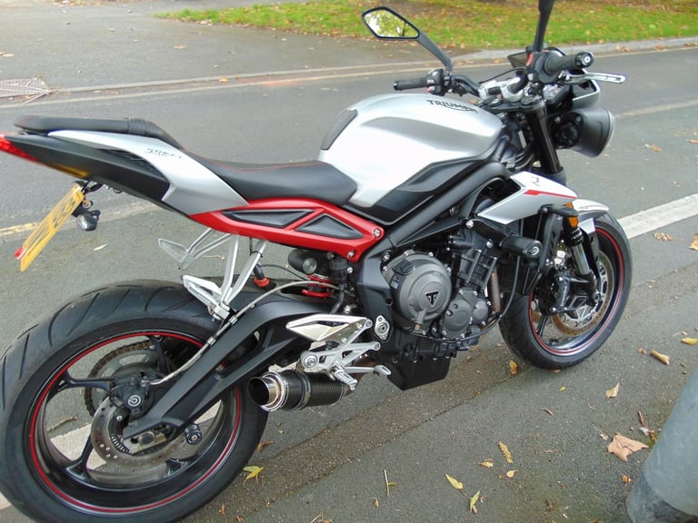 Triumph Street Triple R 765 2018 super low miles streetfighter Brembo ABS brakes